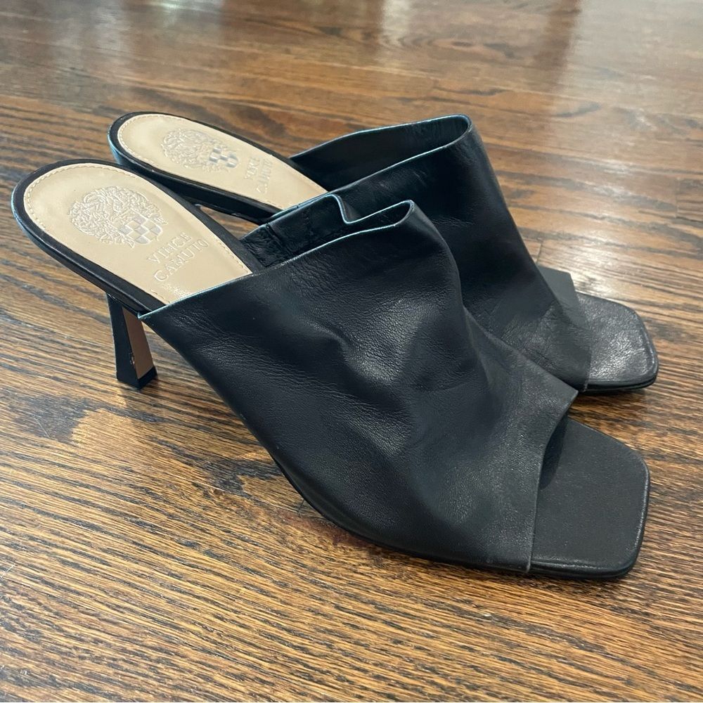 VINCE CAMUTO Arlinala Black Leather Mule Heeled Sandals - Picture 2 of 11